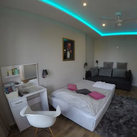 A3xd דירה צ'סטוצ'ובה